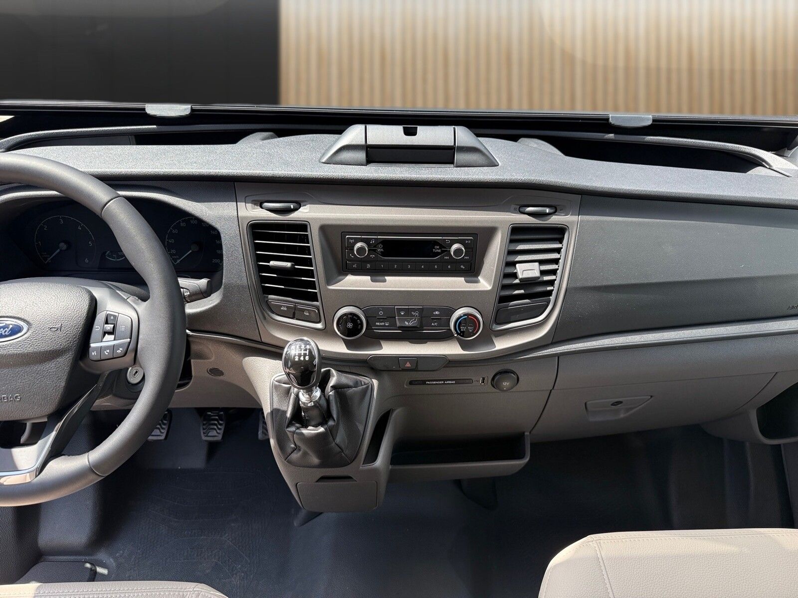 Fahrzeugabbildung Karmann Dexter 4x4 DE 570 AW Allrad 4x4, Rückfahrkamera