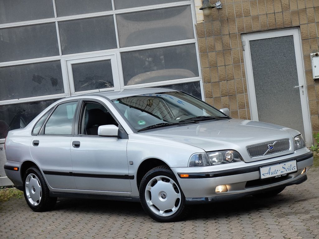 Volvo S40