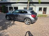 Mercedes-Benz GLA 250 DCT - - graue Mercedes-Benz GLA 250