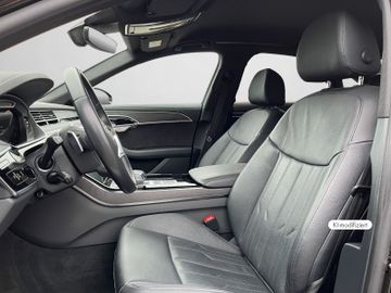 Audi A8 - 12