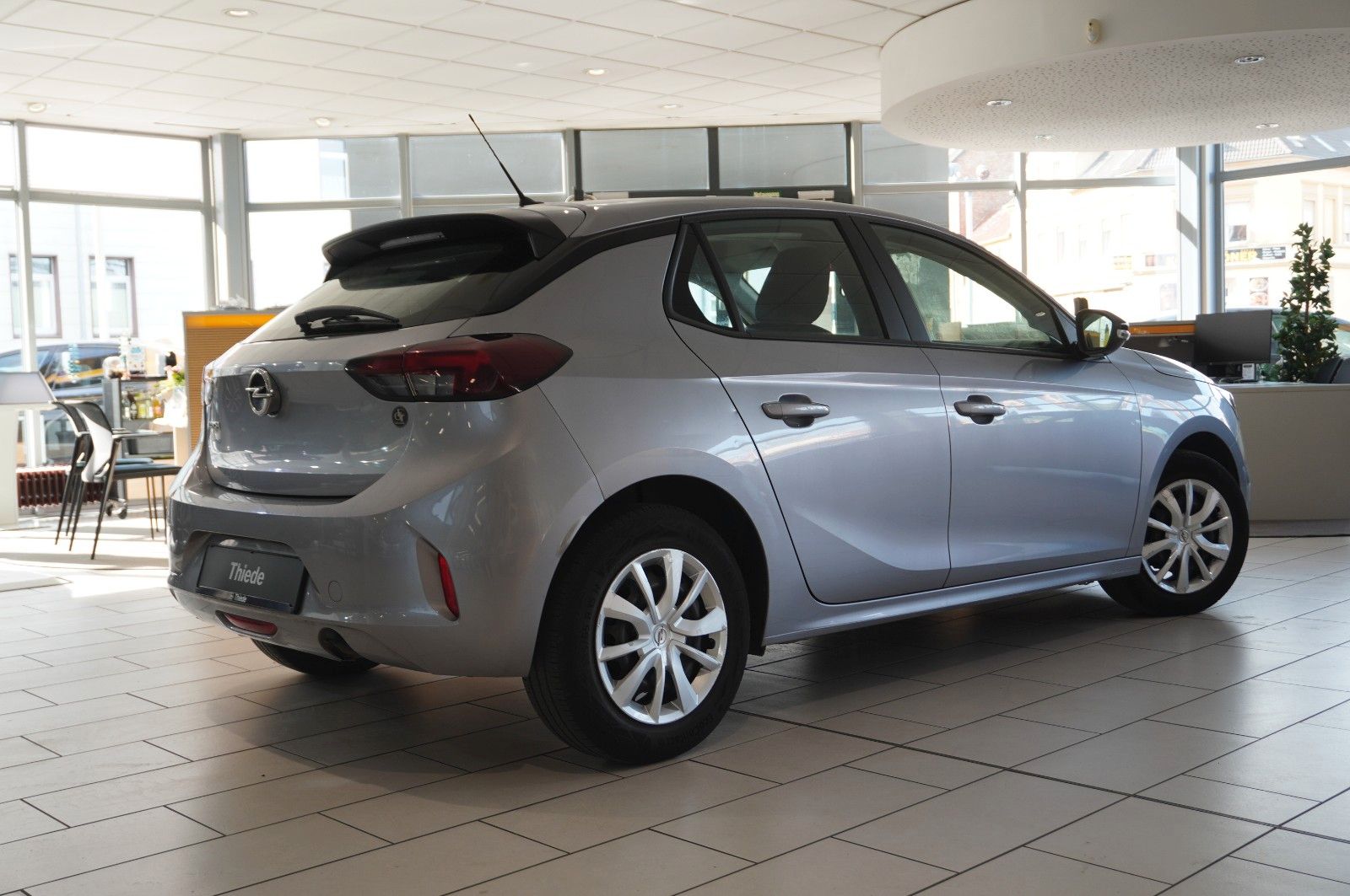 Fahrzeugabbildung Opel Corsa F 1.2 EDITION KLIMA/USB/TEMP./ASSIS./BT