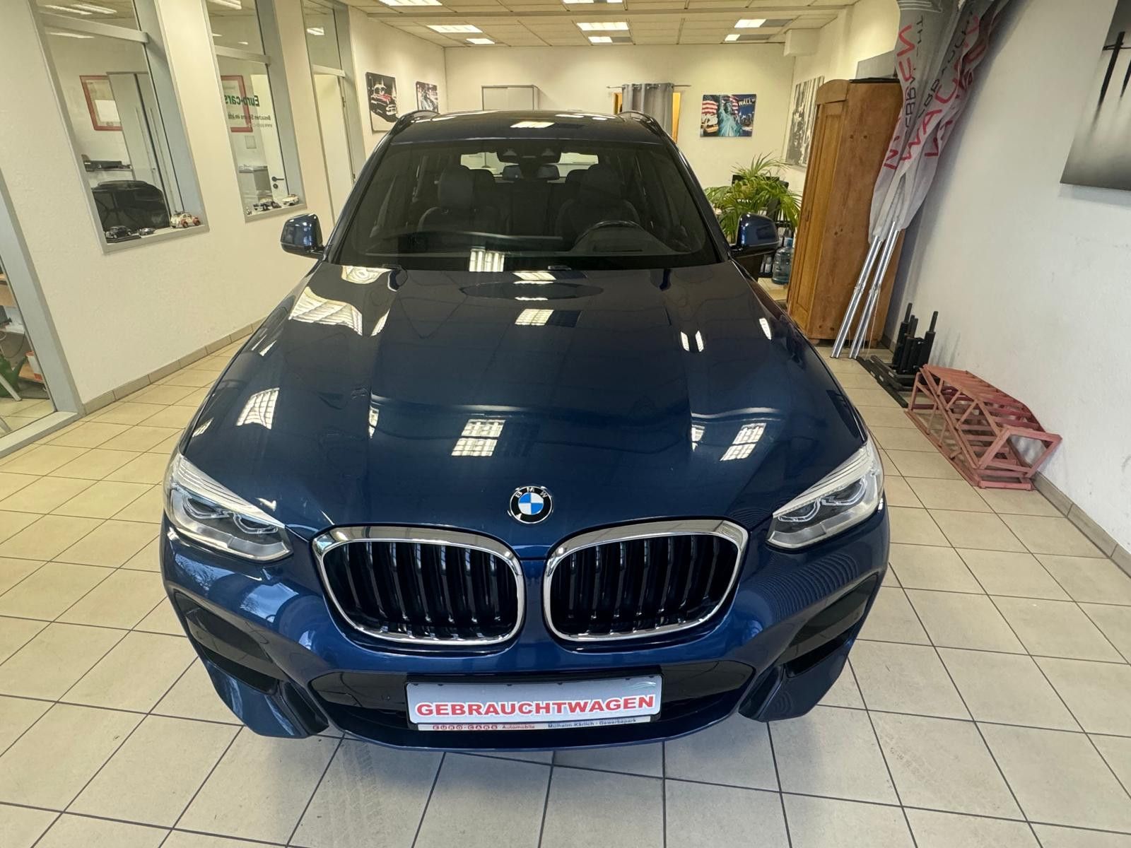 Fahrzeugabbildung BMW X3 xDrive30 d M Sport/LED/AHK/1.HAND/PANO/HEADUP