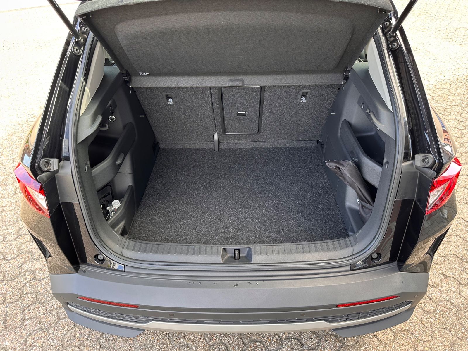 Fahrzeugabbildung SKODA Elroq 60 Loft AHK/ACC/Navi/LED/RFK/PDC/APP