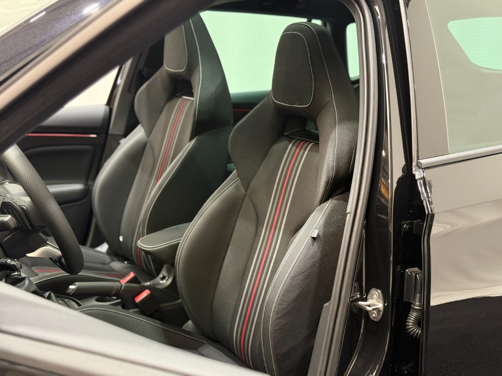 Fahrzeugabbildung SKODA Kamiq Monte Carlo / DSG / Matrix / Navi / AHK