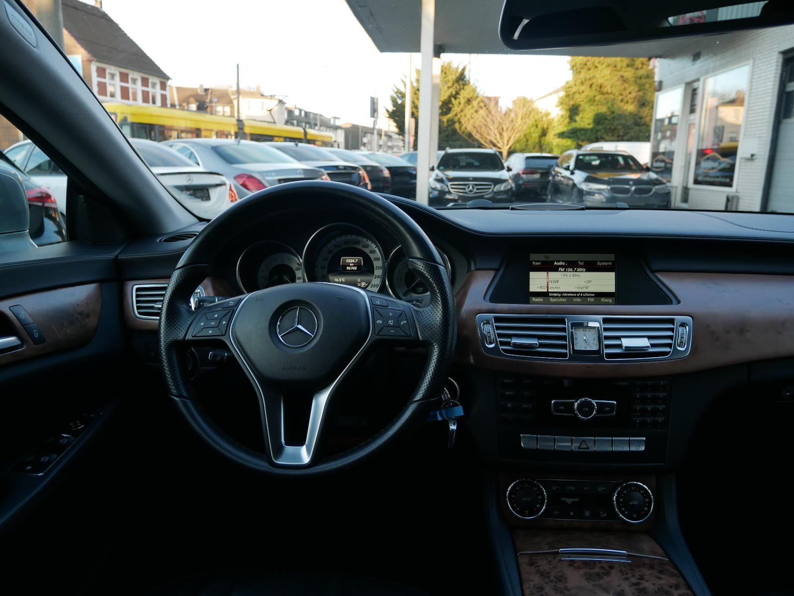 Mercedes-Benz CLS 250 CDI BE Bi-Xenon SpurPaket Leder Navi PDC