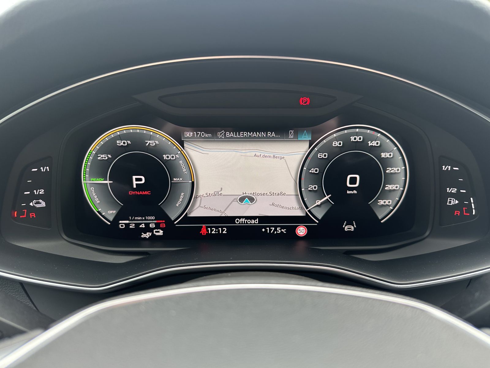 Fahrzeugabbildung Audi A6 Avant 50 TFSI e Qu S-Line NAV+LED+PANO+ACC+VC