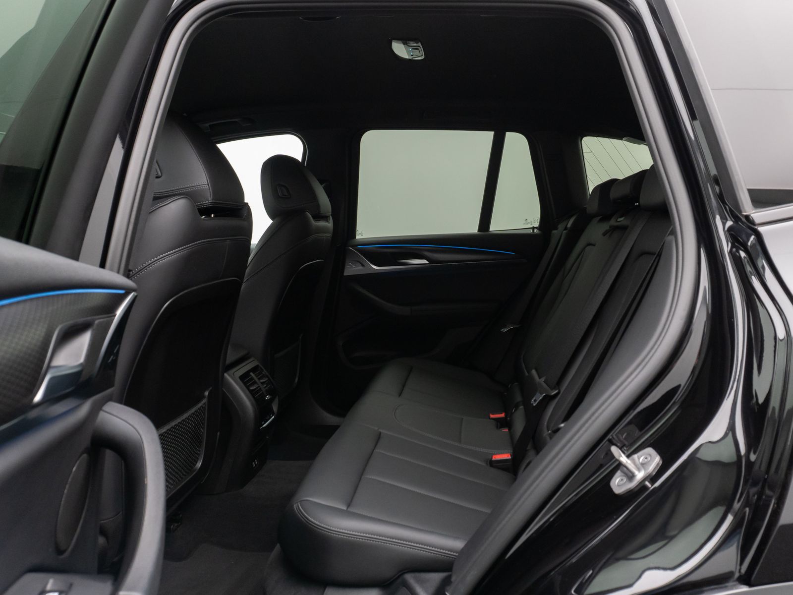 Fahrzeugabbildung BMW X3 xD30e M Sport 360°DAB HiFi Komfort AHK 20Zoll