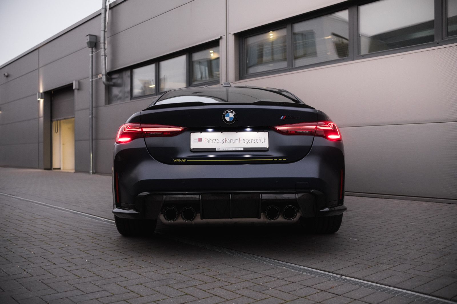 Fahrzeugabbildung BMW M4 Coupe CS "VR 46" - Sonderleder-Keramikbremse