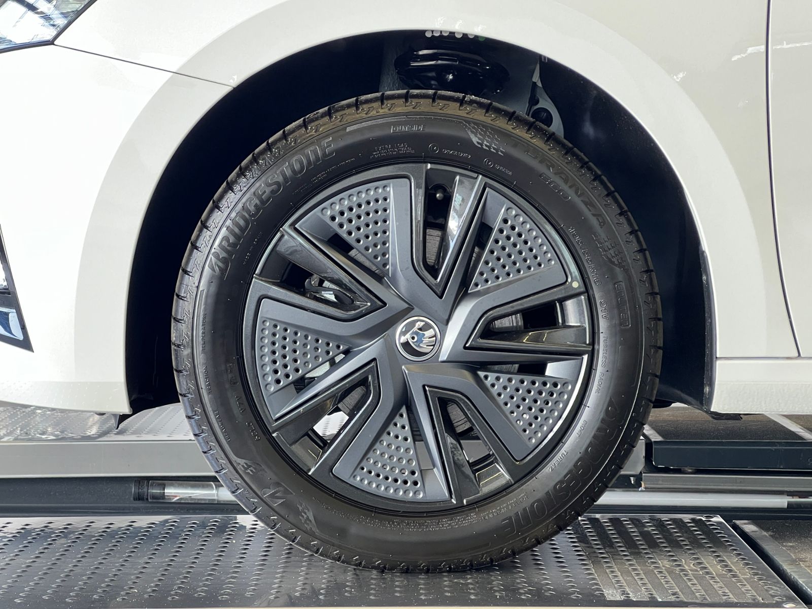 Fahrzeugabbildung SKODA Fabia IV Selection 1.0 TSI DSG *AHK, LED, SmartL