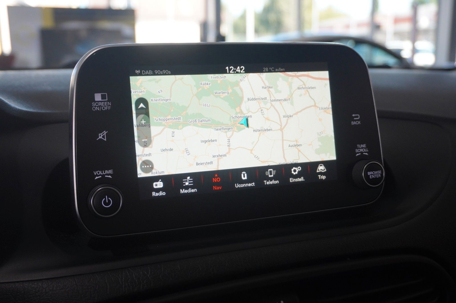 Fahrzeugabbildung Fiat Tipo 1.6D LIM. LOUNGE NAVI/LED/KAMERA/SHZ/TEMP.