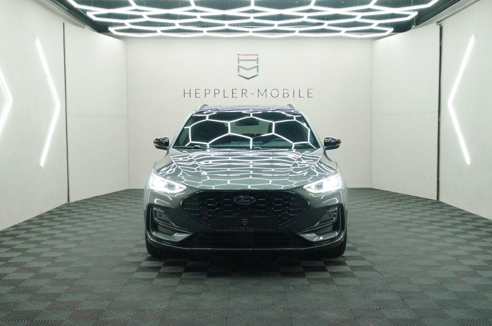 Ford Focus ST-Line X LED Matrix DCT ACC B&O Blis