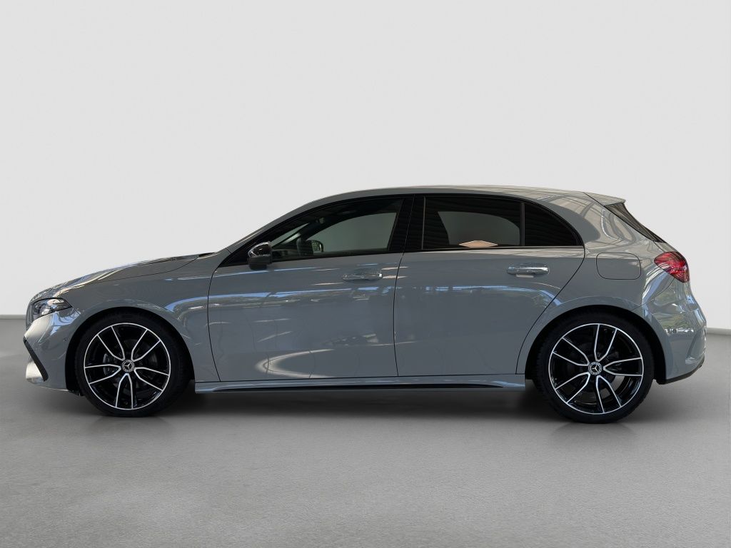 Fahrzeugabbildung Mercedes-Benz A 200 d AMG Line AMG*Night*Navi*PDC*ParkAss*RFK