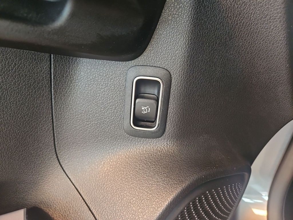 Fahrzeugabbildung Mercedes-Benz EQA 250+ ELECTRIC Navi LED Tempomat SHZ SpurH