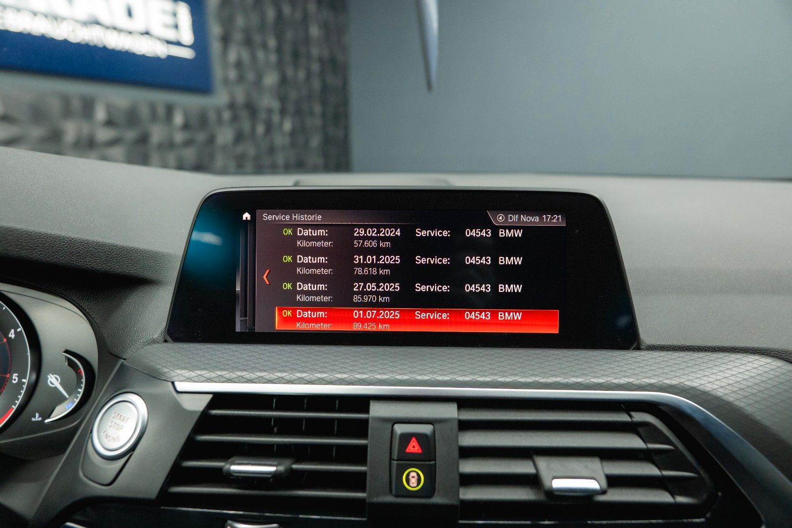 Fahrzeugabbildung BMW X4 xDrive 20d M Sport X Shadow Line *ACC*LED*DAB