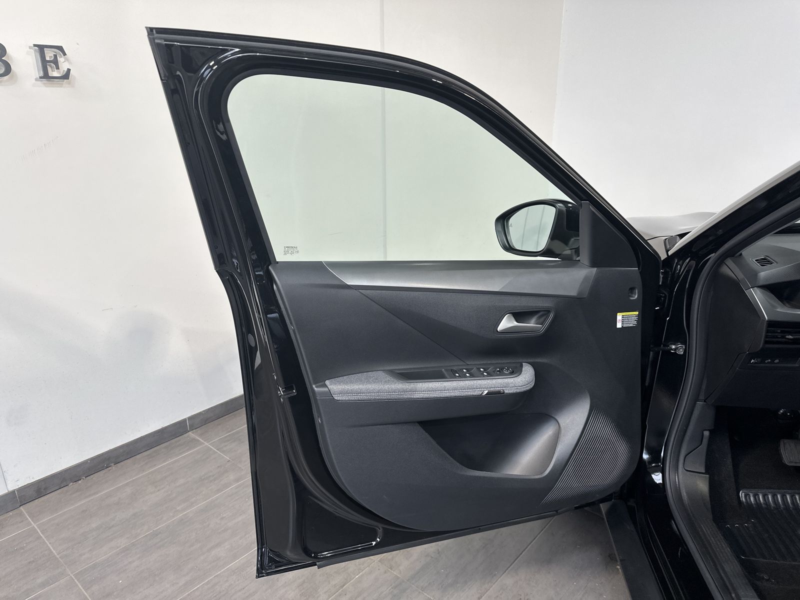 Fahrzeugabbildung Opel Frontera Electric GS NAV+LED+KAMERA+TOTW+PDC+DAB