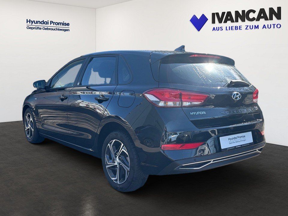 Fahrzeugabbildung Hyundai i30 5-Türer1.5 Benzin Turbo 160PS 7-DCT (48V) Ed