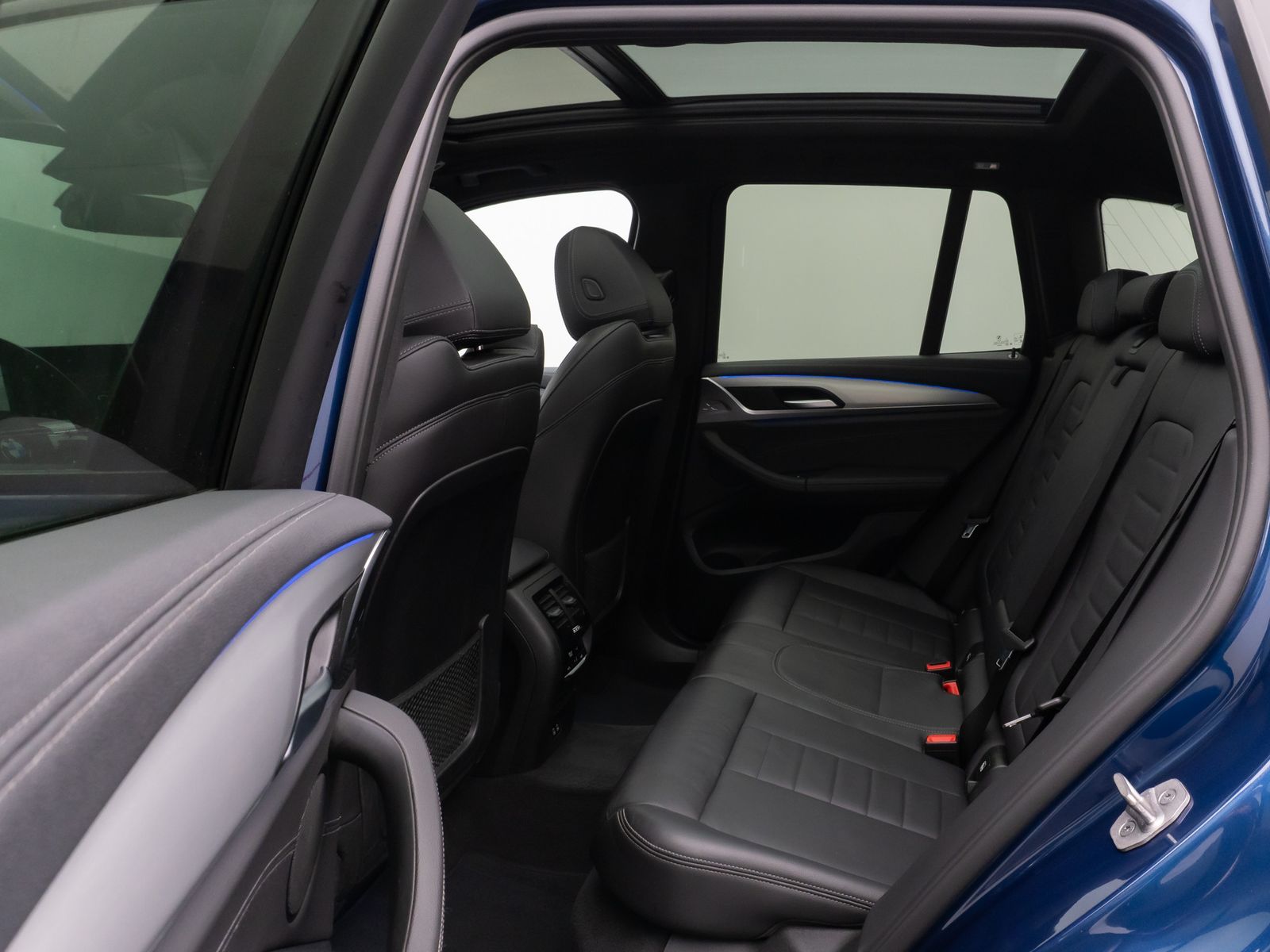 Fahrzeugabbildung BMW X3 xD20i M Sport Kamera Panorama DAB HiFi 20Zoll