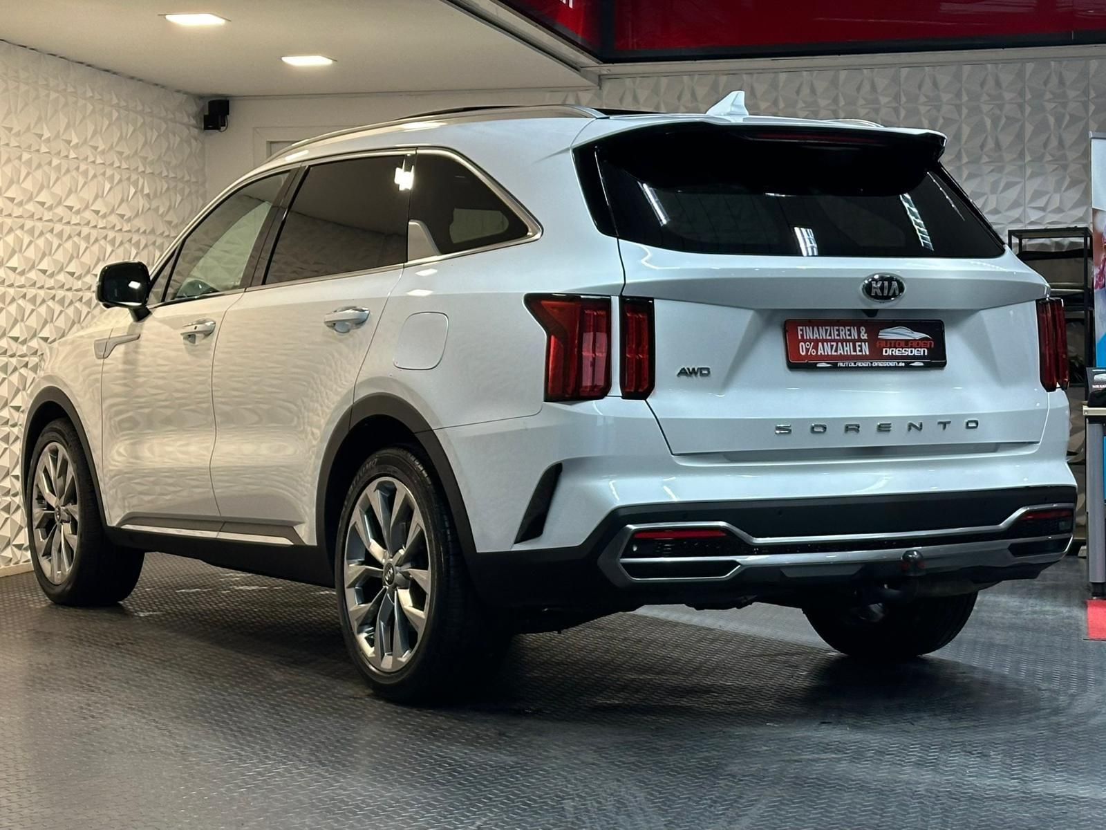 KIA Sorento 2.2CRDi PLATINUM 4WD* LED#4xSHZ#LH#KEYLE - Image 5