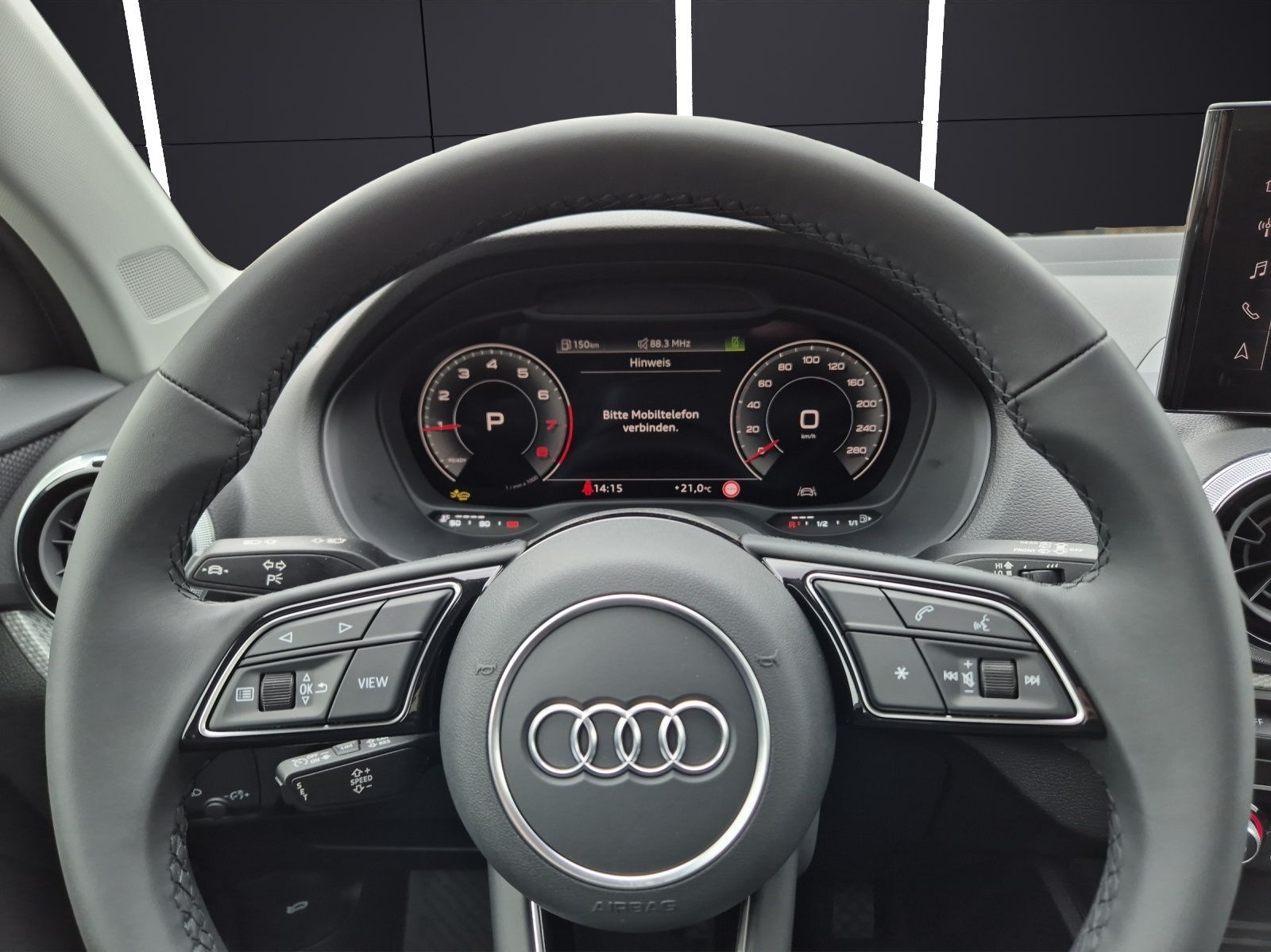 Fahrzeugabbildung Audi Q2 35 TFSI advanced S-tronic LED AVC GRA PDC SH