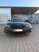BMW 330iA M Sport / ACC / HK / GSD / Laser / Leder  - BMW 330 in Karlsruhe