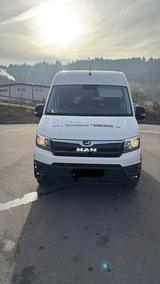 MAN TGE 3.140 4X2F SB, 9-Sitzer - MAN 9