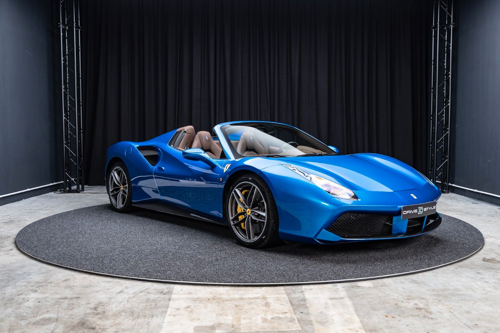 Fahrzeugabbildung Ferrari 488 Spider + Carbon + Daytona + Liftsystem