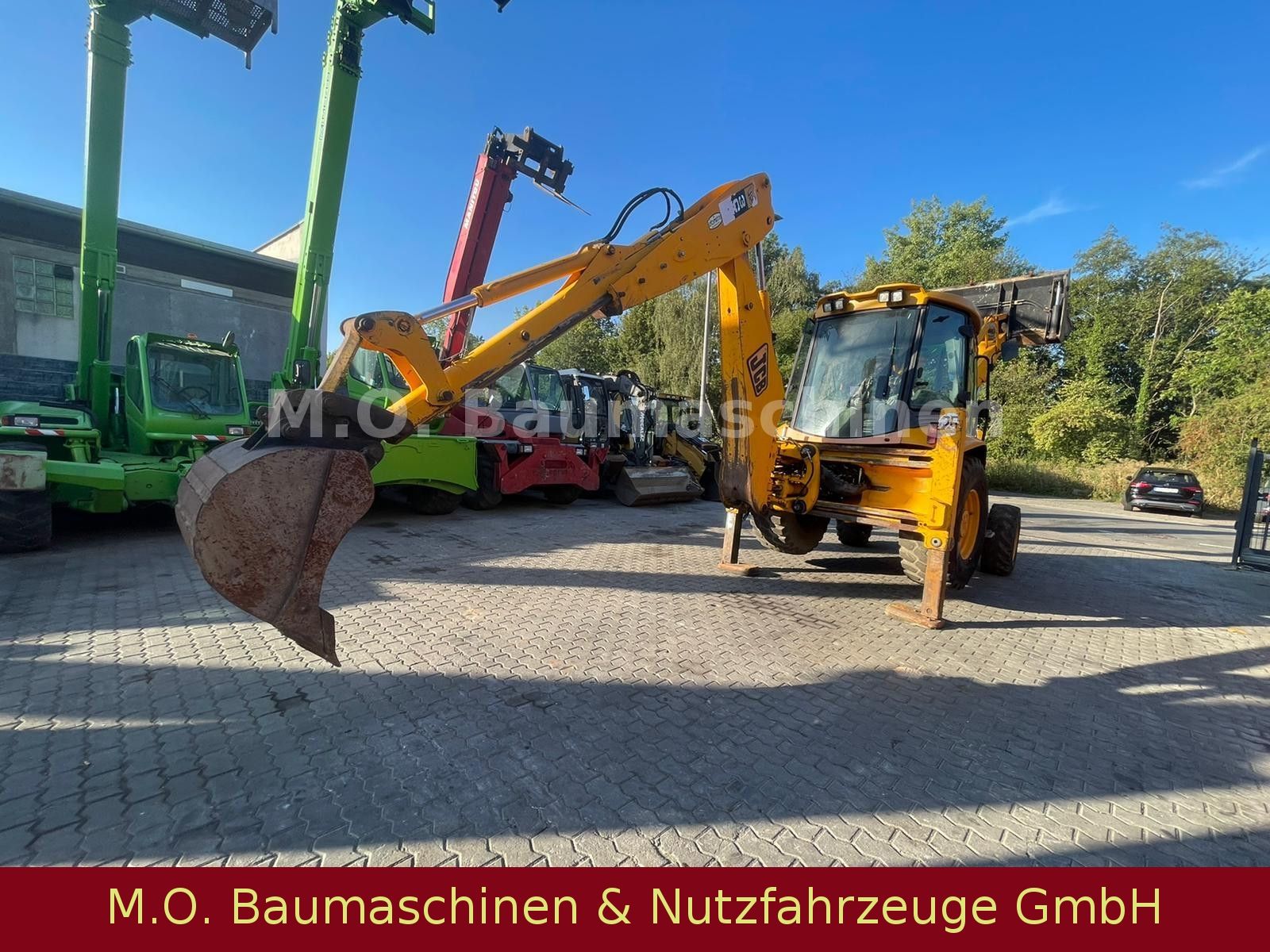 Fahrzeugabbildung JCB 3CX / 3 x Schaufel /TEL/Klappschaufel/