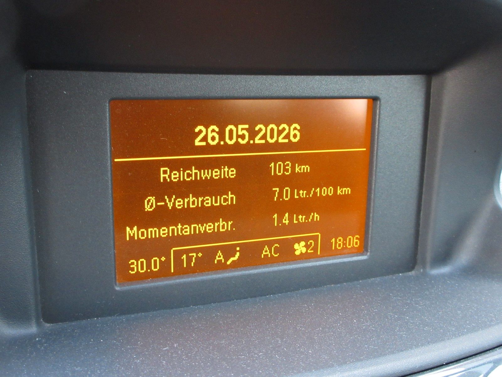 Fahrzeugabbildung Opel Corsa D Innovation 1.4 OPC/SHZ/LHZ/17"ALUPDC