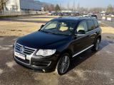 Volkswagen Touareg 3.0 V6 TDI*AUTOMATIK*ALLRAD*NAVI*ALU*AHK - Volkswagen Touareg aus 2009: TDI