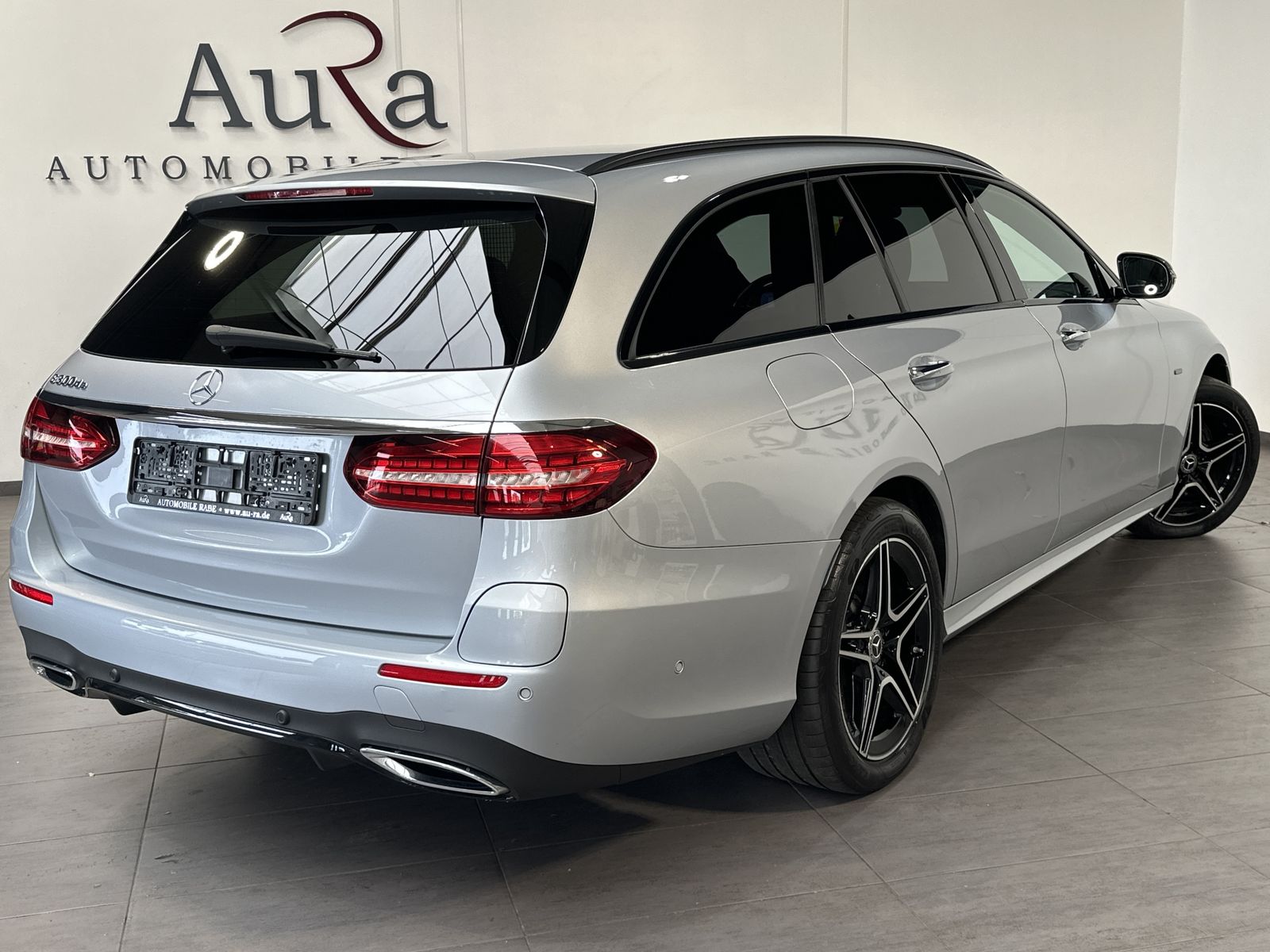 Fahrzeugabbildung Mercedes-Benz E 300de T AMG-Line NAV+LED+PANO+BURMESTER+DISTRO