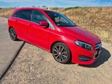 Mercedes-Benz B 250 4MATIC DCT - - rote Mercedes-Benz B 250