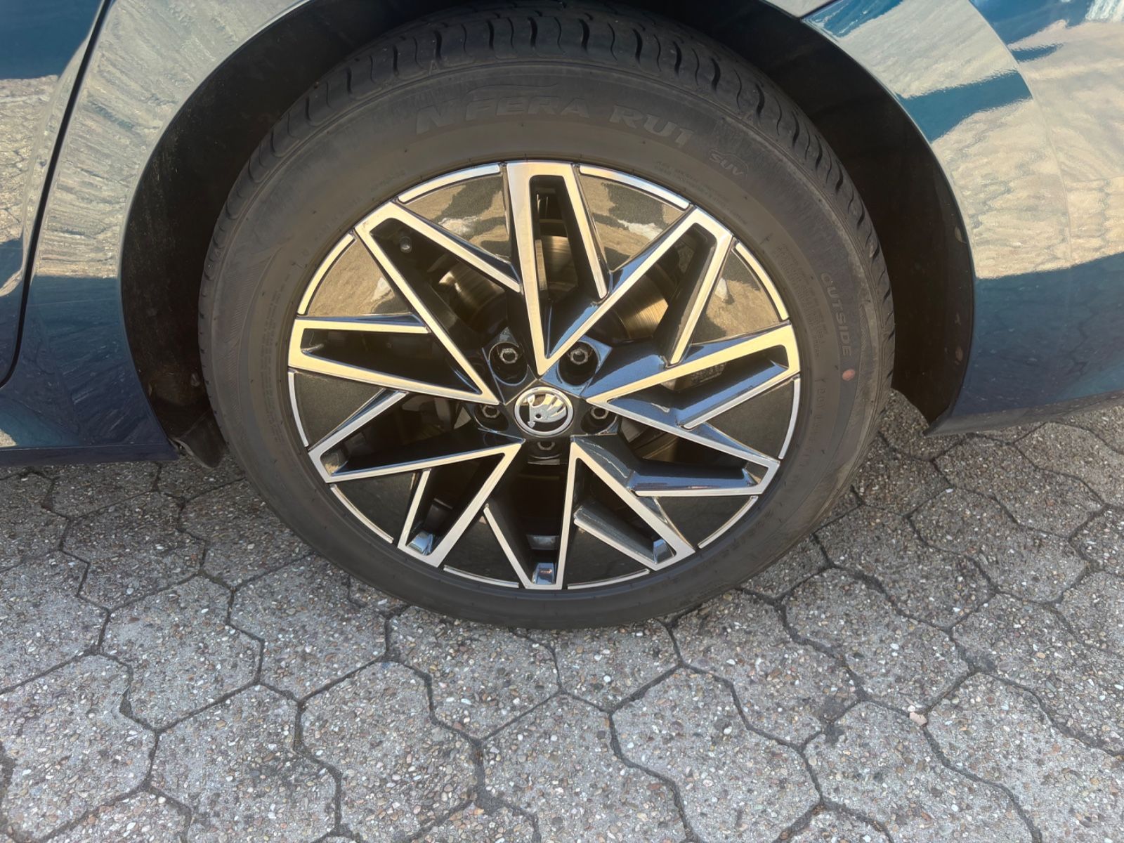 Fahrzeugabbildung SKODA Octavia Combi 2.0 TDI 4x4 KAM AHK