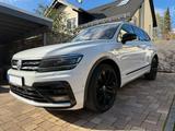 Volkswagen Tiguan Allspace 2.0 TSI DSG 4M R-Line Black - VW Tiguan Allspace von privat