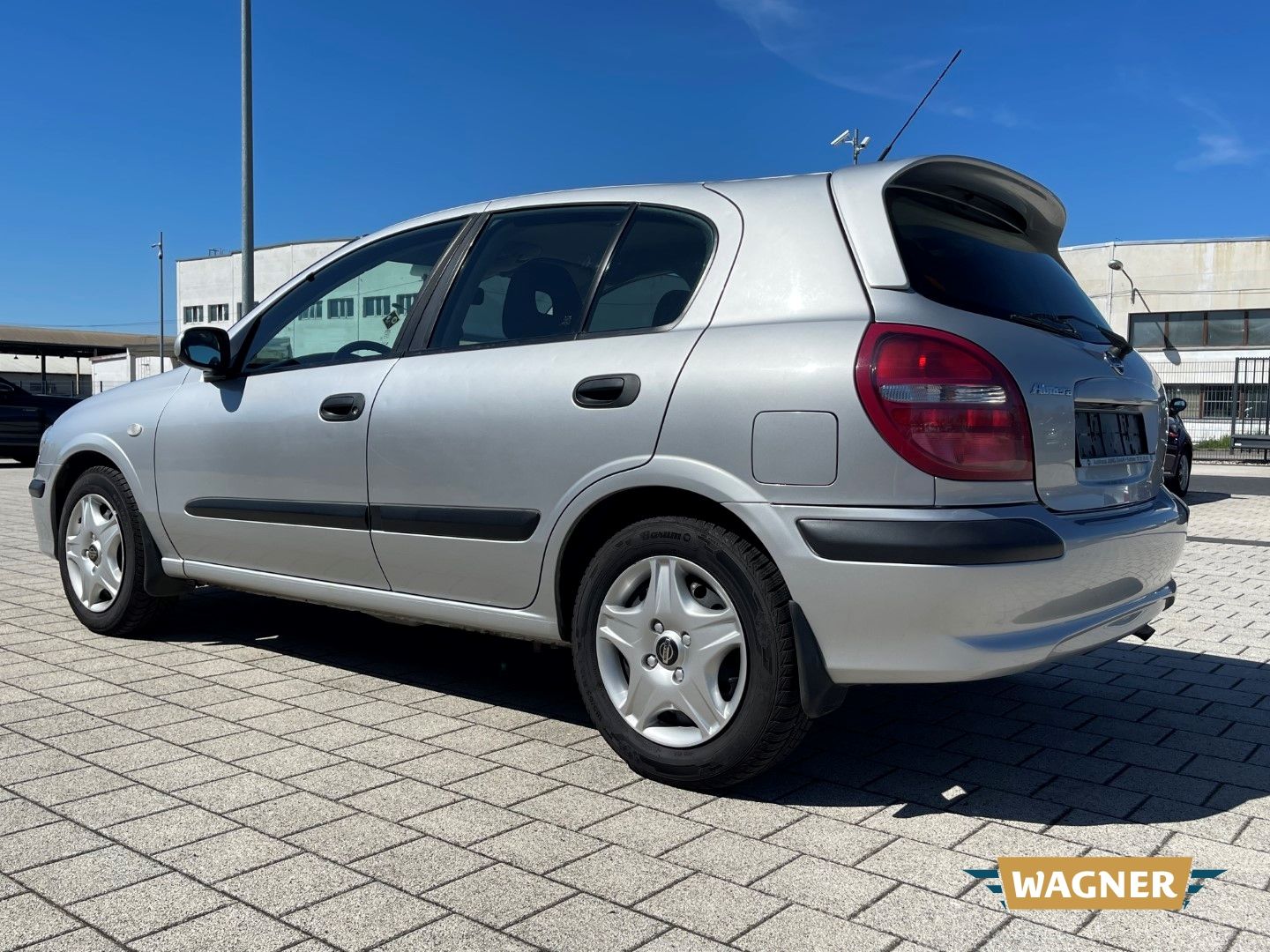Fahrzeugabbildung Nissan Almera Comfort Klimaanlage 1 - Hand