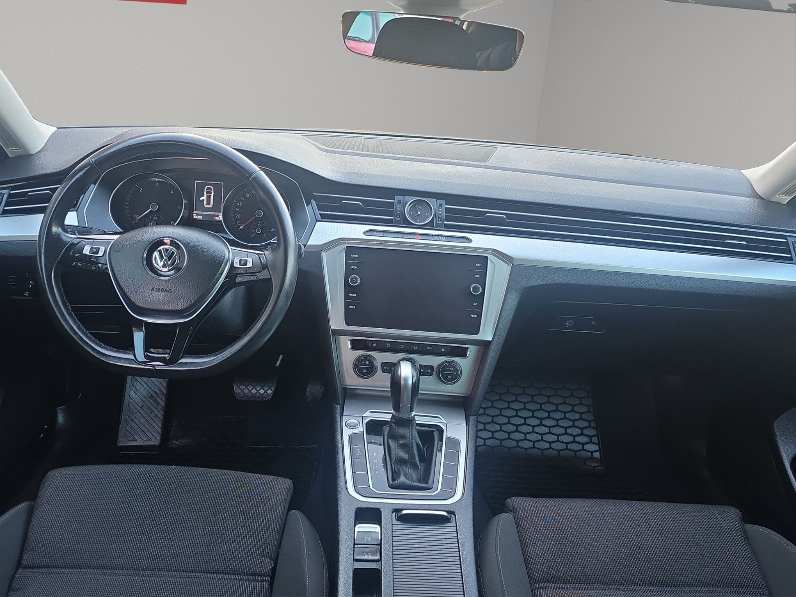 Fahrzeugabbildung Volkswagen Passat Variant Comfortline BMT/Start-Stopp AHK