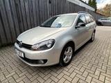 Volkswagen Golf VI Variant Style SHZ KLIMA ALU`S KAMERA PDC - Volkswagen Golf aus 2011: Kombi