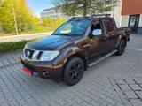 Nissan Navara 2.5DCI Pickup Double Cab 4X4 Automatik - Nissan Navara: Standheizung
