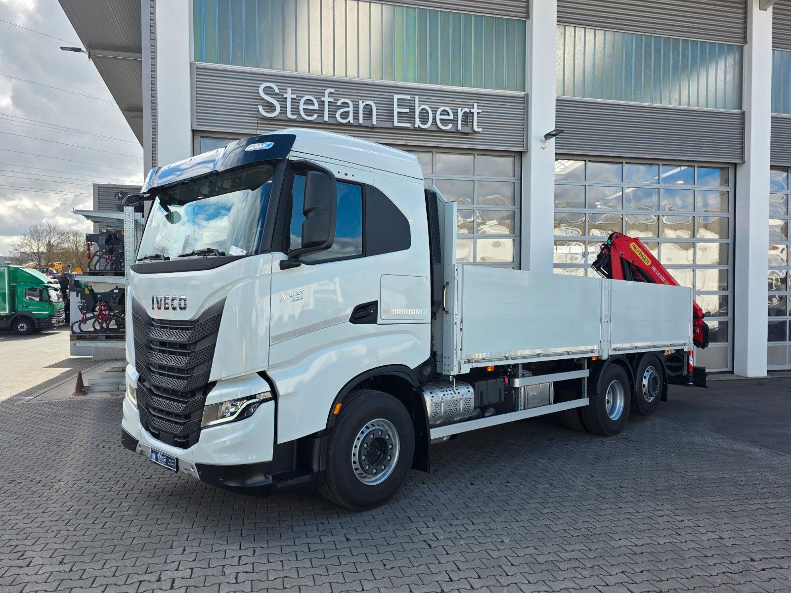 Fahrzeugabbildung Iveco X-Way AD280X49Y Palfinger PK 19.001 SLD5 Funk