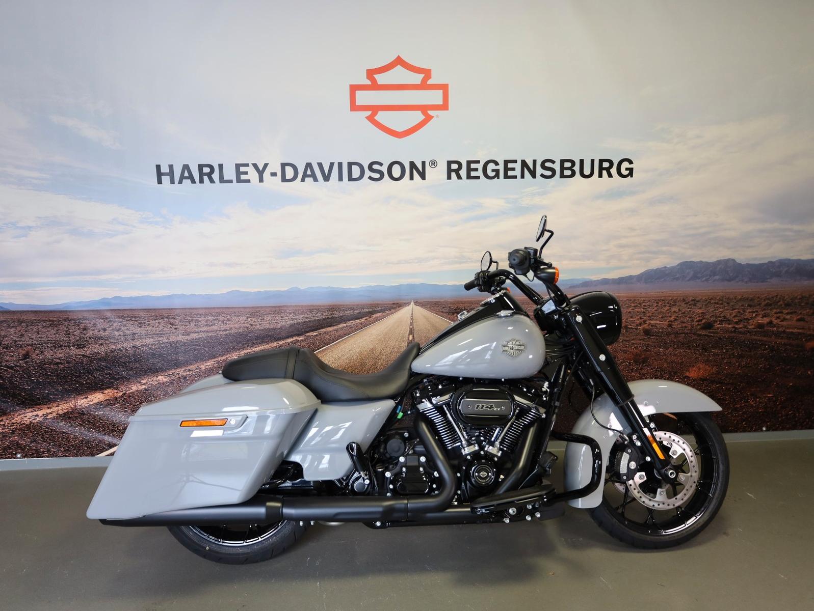 Harley-Davidson FLHRXS Road King Special
