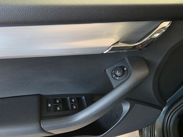 SKODA Octavia — Foto 12