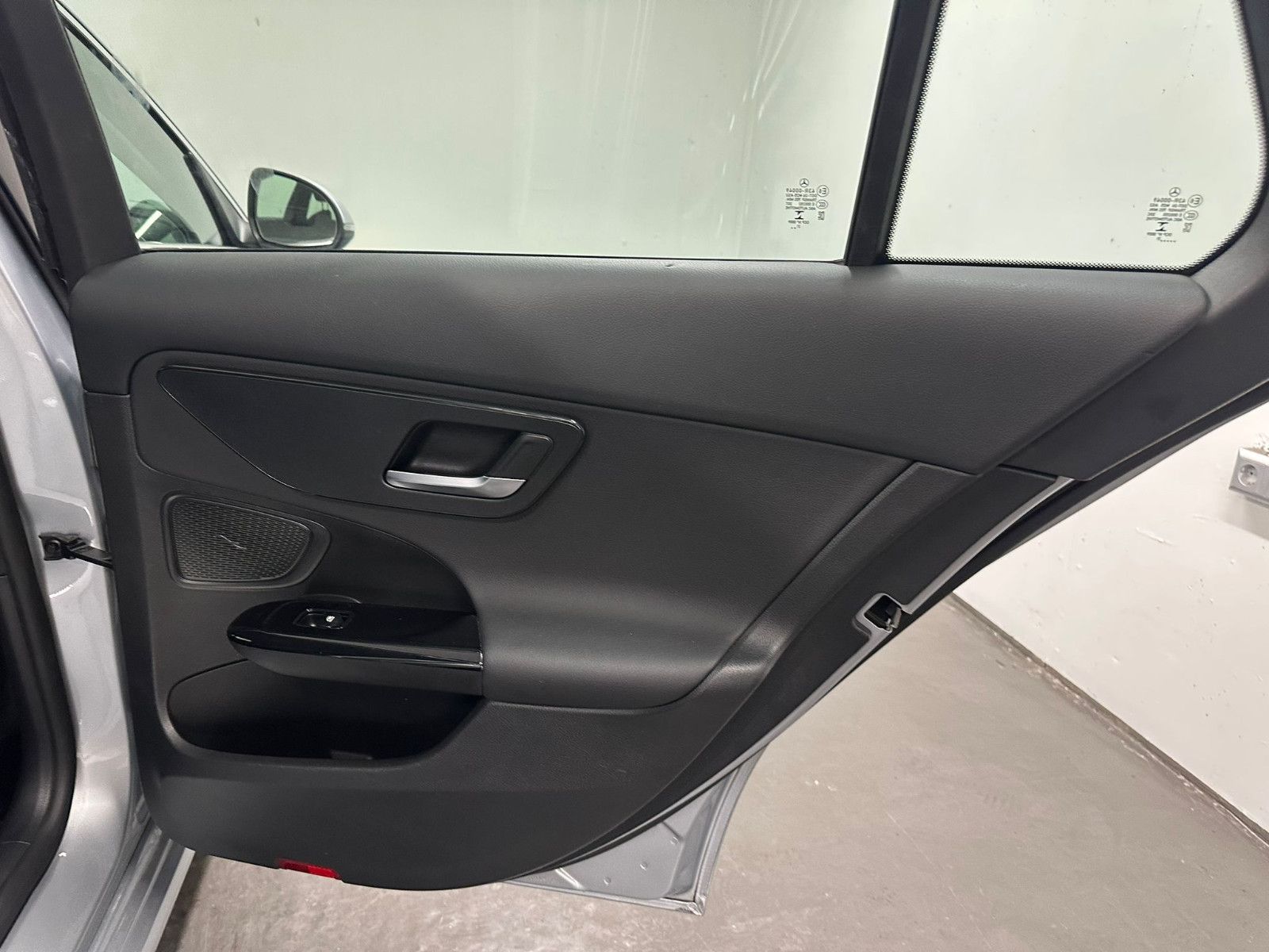 Fahrzeugabbildung Mercedes-Benz C 200 d T Autom *DISTRO*LED*NAVI*AHK*AVANTGARDE