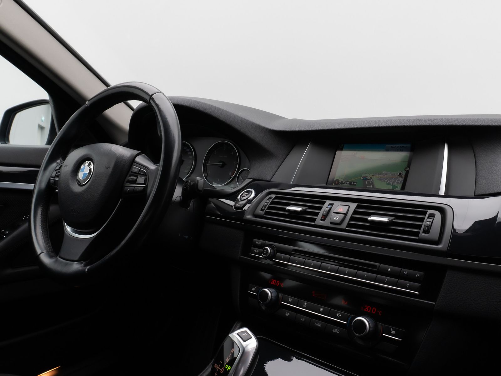 Fahrzeugabbildung BMW 520d Navi Sitzhzg Bi-Xenon PDC Tempomat