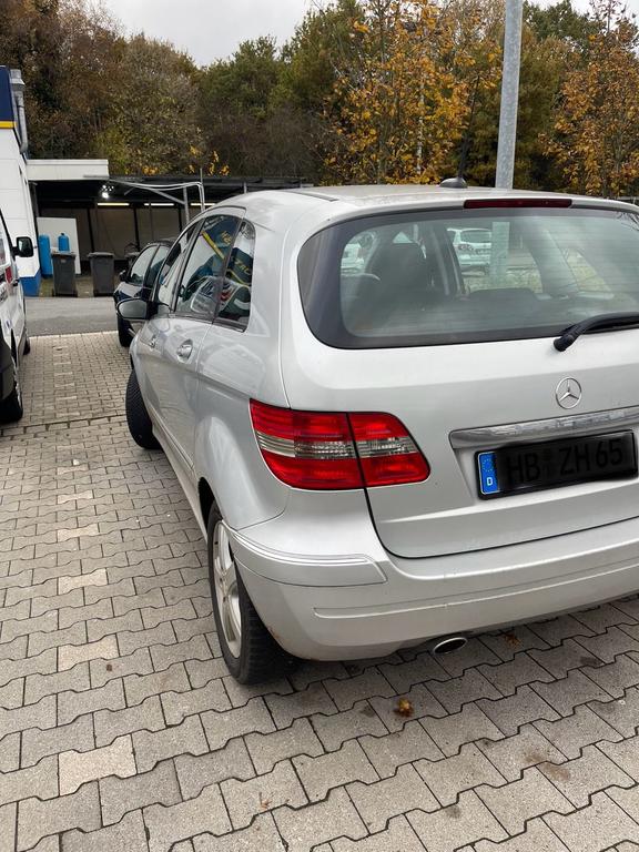 Mercedes-Benz B 170