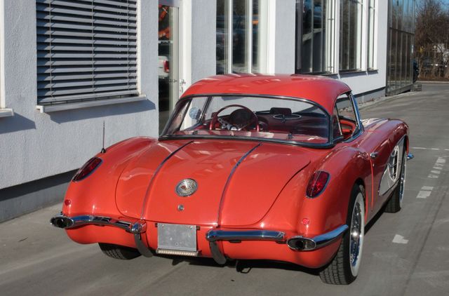 Vehicle photo 16