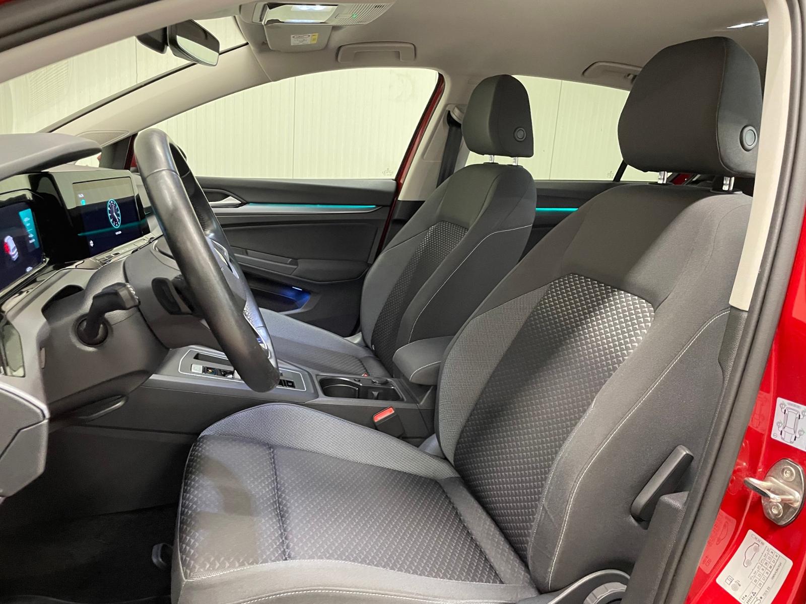 Volkswagen Golf VIII Active 1.0 eTSI DSG LED ACC KAM, миниатюра 18