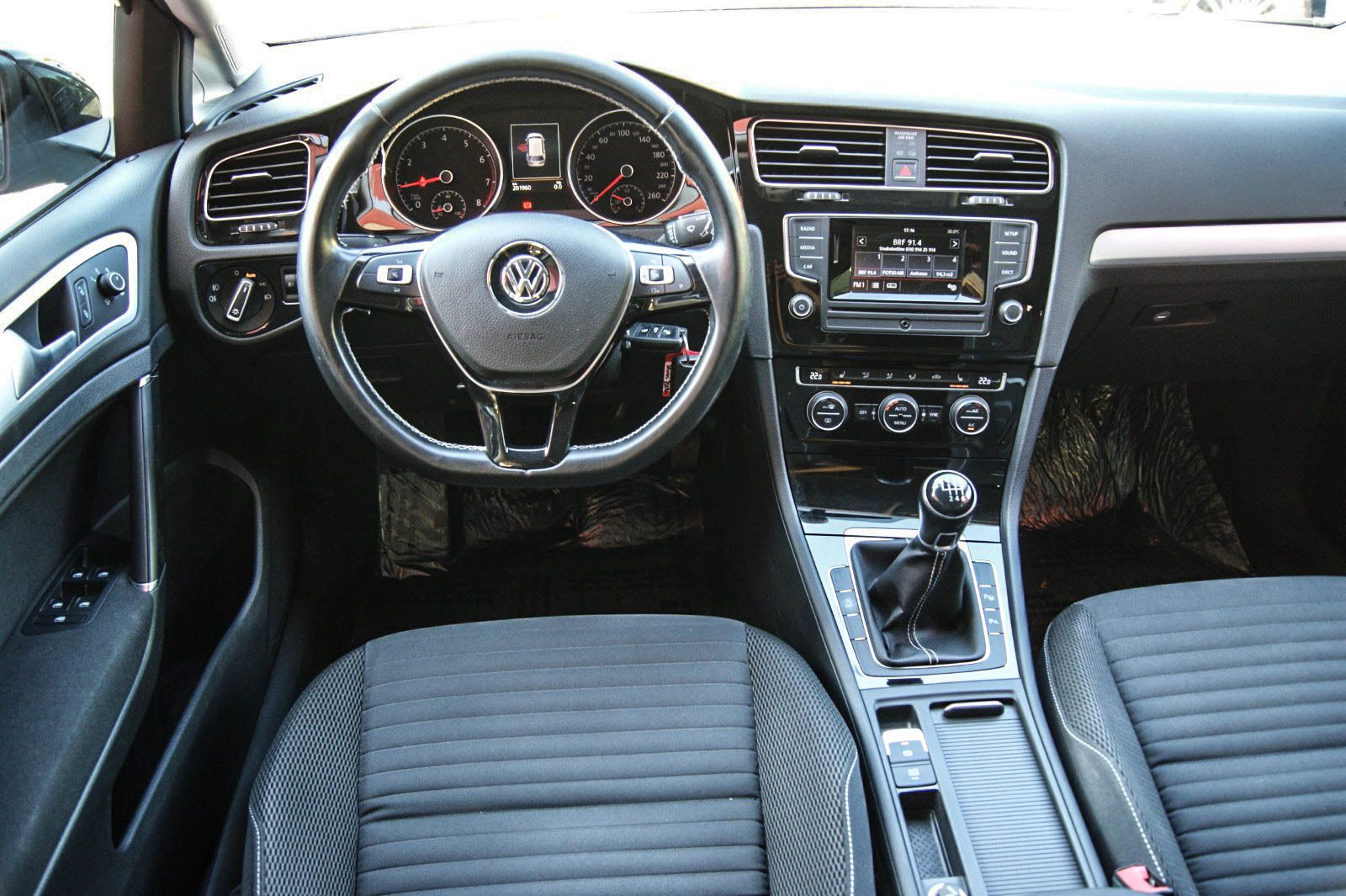 Fahrzeugabbildung Volkswagen Golf 7 Variant 12TSI CUP BMT PARKLENKASSISTENT