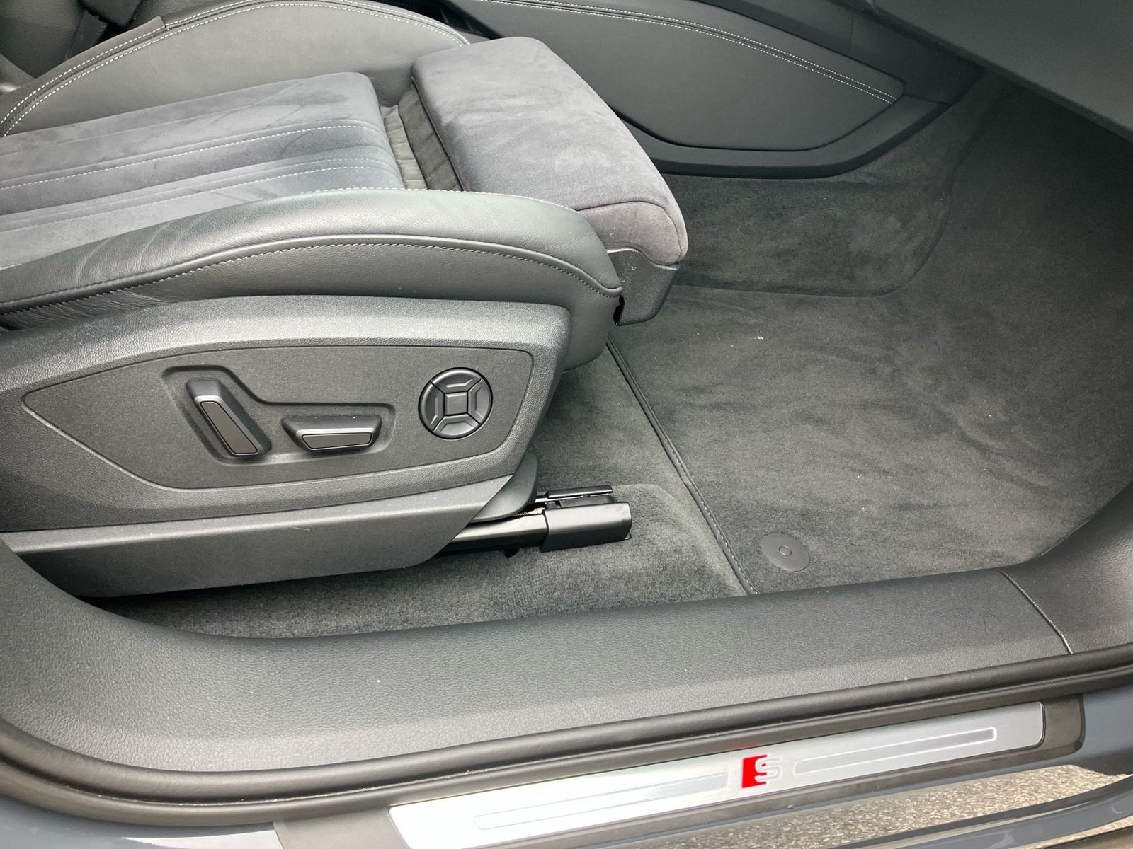 Audi Q8 e-tron - Bild 16