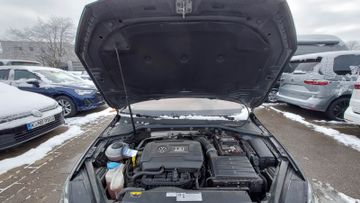 Volkswagen Golf - 10