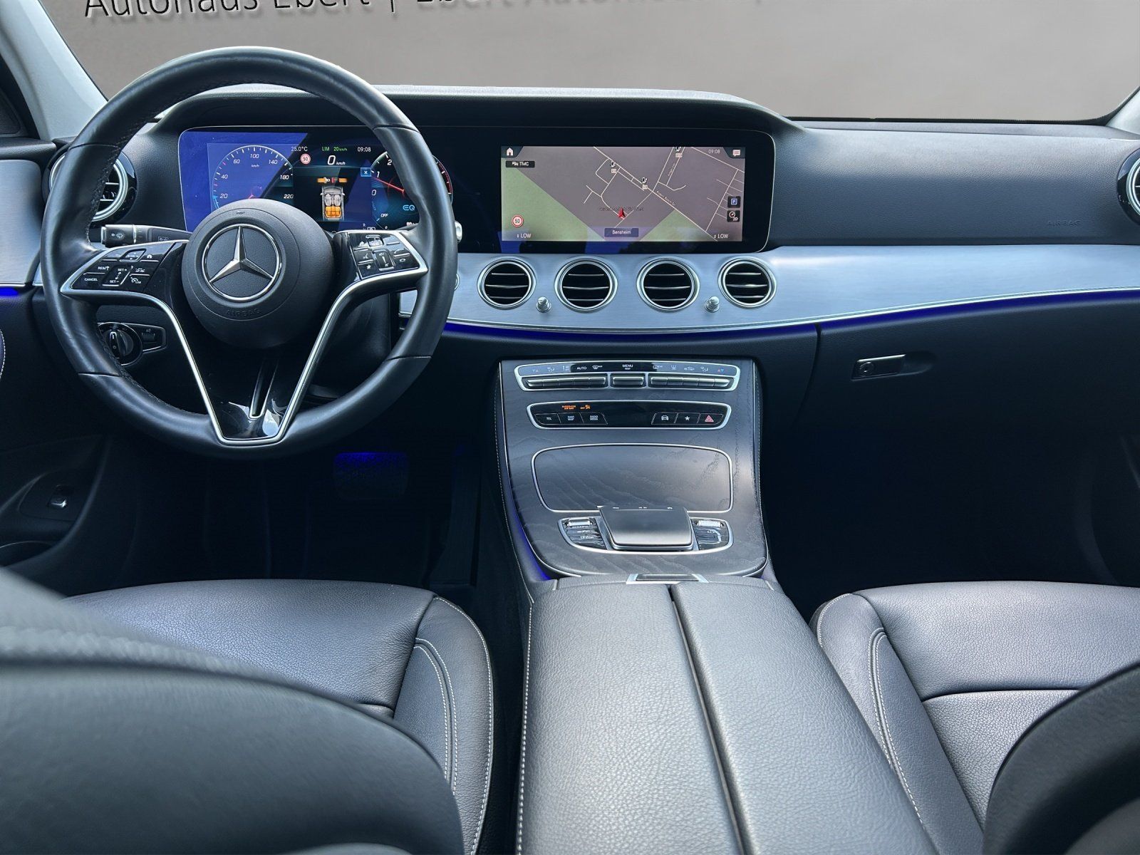 Fahrzeugabbildung Mercedes-Benz E300de 4M Avantg DISTRO Memo ABC Masage TV KeyGo