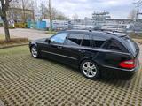Mercedes-Benz E220 CDI W211 - Mercedes-Benz E 220: Cdi W211